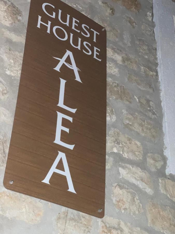 Guest House Alea Улцинь Екстер'єр фото